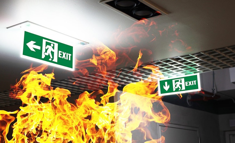 Vì sao đèn EXIT VONTA là lựa chọn hàng đầu cho chỉ dẫn an toàn tại các công trình?
